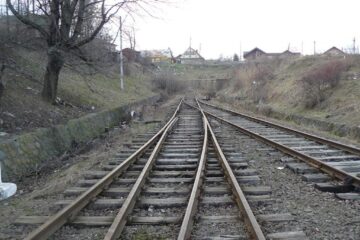 Încă una din liniile secundare din județ a rămas fără trenuri