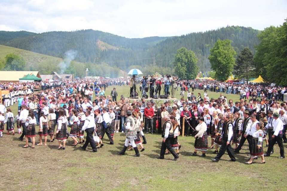 Ediția de anul acesta a „Horei Bucovinei” va avea loc duminică, 17 mai a.c., în tabăra Bucșoaia din orașul Frasin Ediția de anul acesta a „Horei Bucovinei” va avea loc duminică, 17 mai a.c., în tabăra Bucșoaia din orașul Frasin