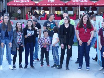 Ateliere de jocuri, desene ale copilăriei și aproape 2.000 de lampioane cercetășești, la Festivalul Luminii organizat la Suceava