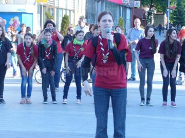 Ateliere de jocuri, desene ale copilăriei și aproape 2.000 de lampioane cercetășești, la Festivalul Luminii organizat la Suceava