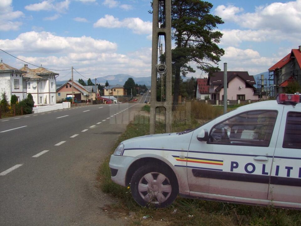 Poliția a solicitat o expertiză privind calitatea asfaltului de pe DN 17, în zona de munte