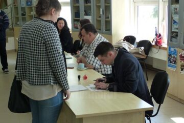 390 de universitari și studenți au fost pe listele electorale