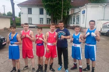 Trei pugiliști de la CSM Suceava s-au întors câștigători de la Roman