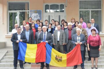 Donație de carte la Edineț inițiată de Liceul din Cajvana
