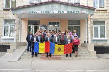 Donație de carte la Edineț inițiată de Liceul din Cajvana