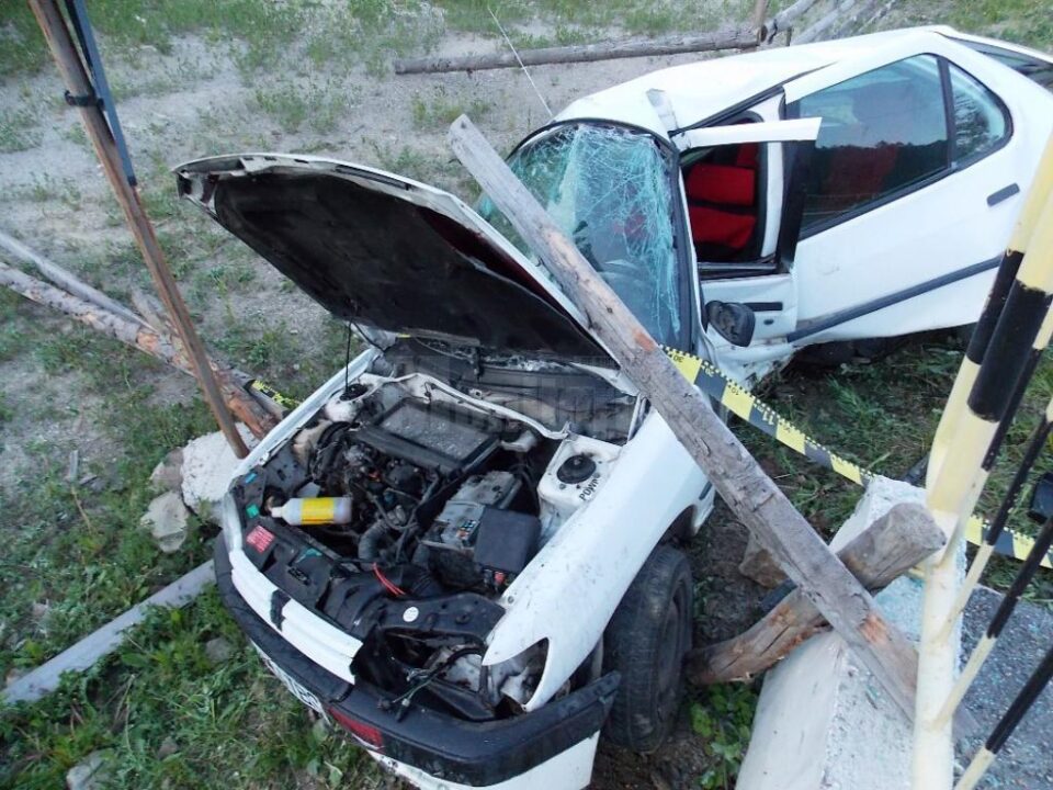 Șoferul a fost transportat la spital, însă câteva ore mai târziu a decedat