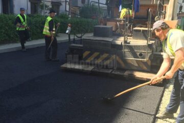 Locurile de parcare dintre blocuri, în Cuza Vodă I, au fost asfaltate