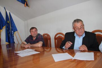 Primarul Onisii și secretarul Bălan susțin că totul s-a făcut cu respectarea legislației