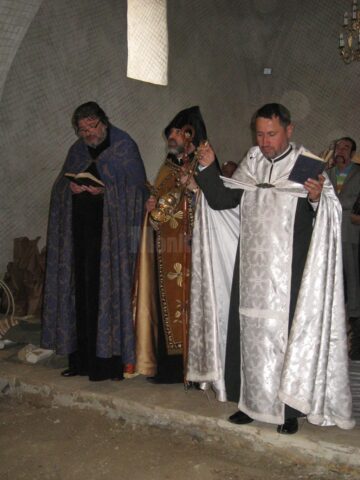 Osemintele dezgropate în cimitirul armenesc Sf. Simion au fost reînhumate
