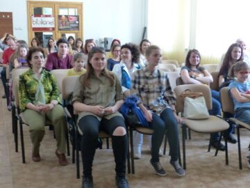 „Sunetul vieții”, a treia expoziție personală semnată de tânărul grafician Nicu Ungureanu