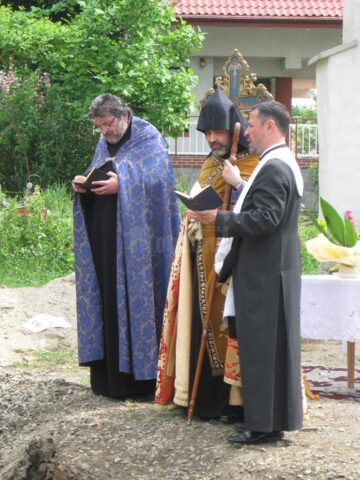 Osemintele dezgropate în cimitirul armenesc Sf. Simion au fost reînhumate