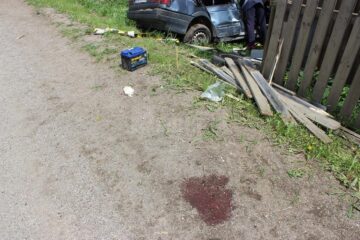 Cele două victime nu au avut nici o șansă de supraviețuire, fiind scoase decedate dintre fiarele contorsionate ale autoturismului