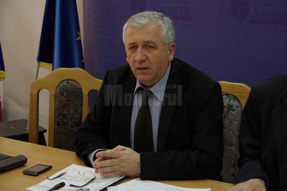 Constantin Harasim: „Dacă va ține de mine să nominalizez eu juristul care va conduce Primăria Rădăuți, în maxim două ore voi fi acolo împreună cu el, îl numim în funcție și va semna statele de plată” Constantin Harasim: „Dacă va ține de mine să nominalizez eu juristul care va conduce Primăria Rădăuți, în maxim două ore voi fi acolo împreună cu el, îl numim în funcție și va semna statele de plată”