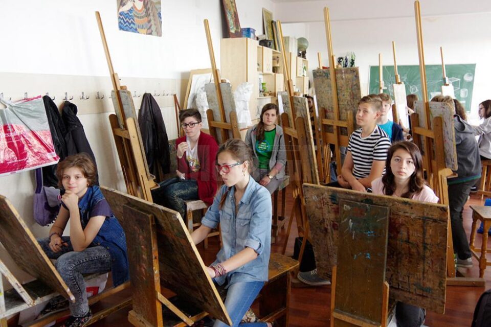 Elevii au susținut examenele în atelierele colegiului