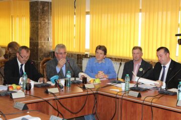 Asocierea cu nemții de la Proanimals (centru-dreapta) pentru gestionarea adăpostul de câini din lunca Sucevei a fost respinsă de Consiliul Local