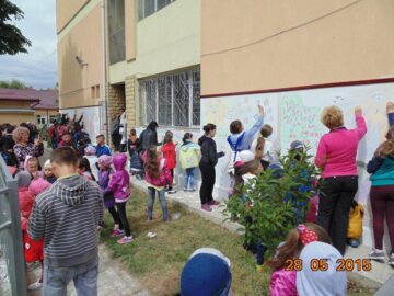 La Centrul Școlar de Educație Incluzivă Suceava s-a inaugurat un spațiu de joacă