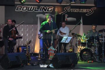 Experiment acustic la Bowling Club Strikers, cu Vali Boghean Band