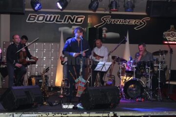 Experiment acustic la Bowling Club Strikers, cu Vali Boghean Band