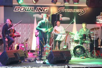 Experiment acustic la Bowling Club Strikers, cu Vali Boghean Band