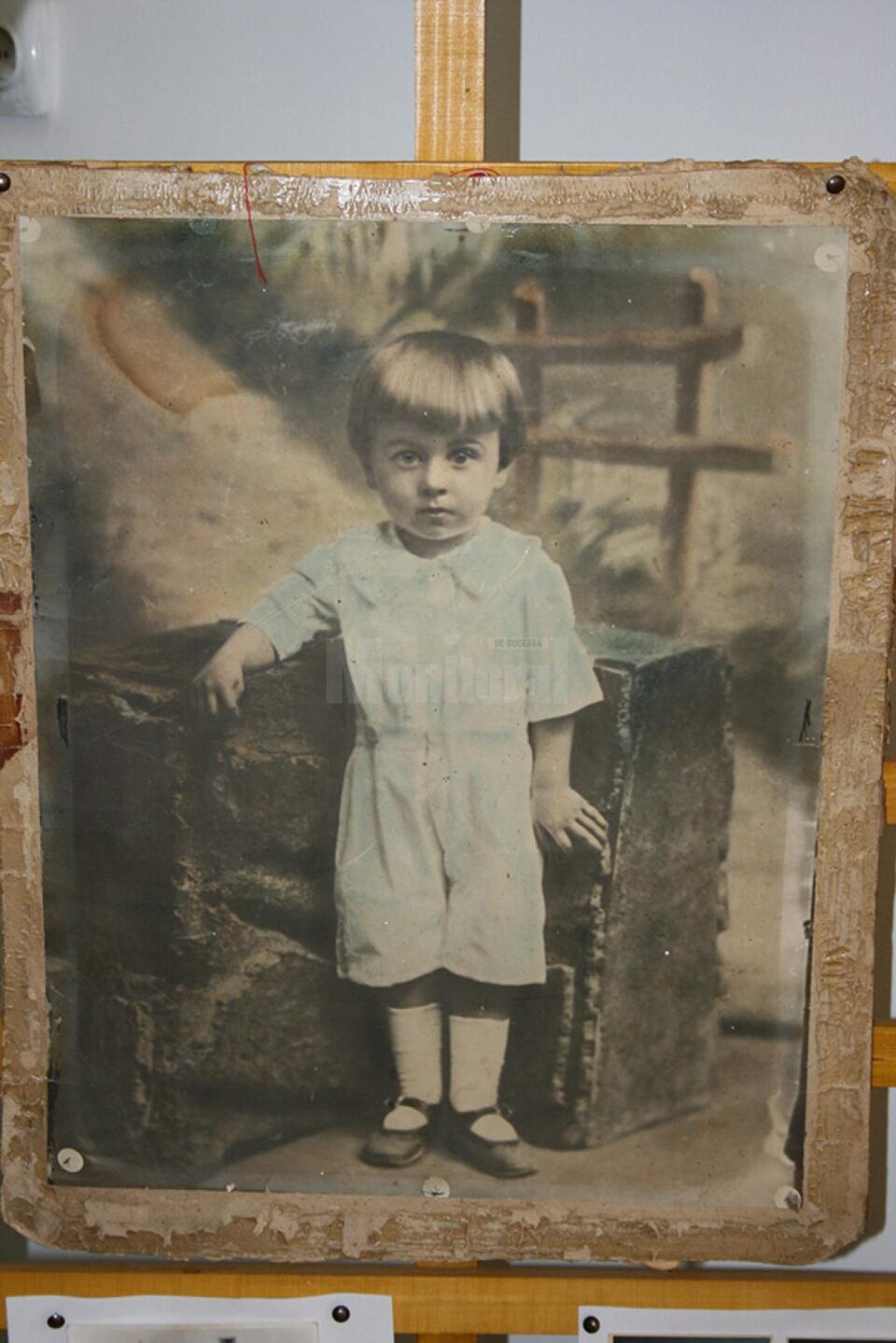 Expoziție foto “Copilăria de altădată”, la Școala Gimnazială “Bogdan Vodă”