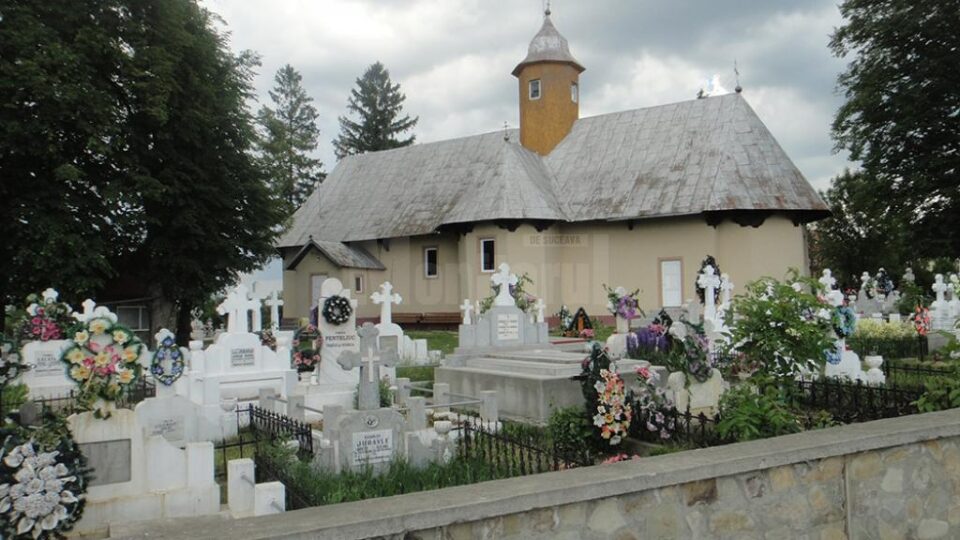 Biserica din comuna Burla a fost resfințită de ÎPS Pimen