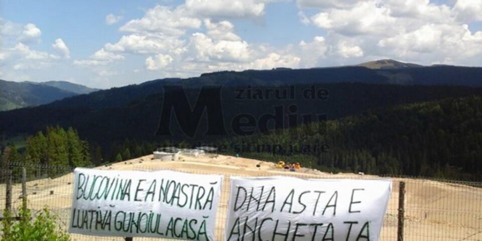 Un amplu protest împotriva acestui proiect, dar și a tăierilor ilegale de păduri, este programat vineri după-amiază, la ora 17.00, în fața Prefecturii Suceava