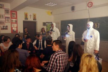 Spectacolul creat special pentru liceeni a fost gustat din plin de elevii suceveni