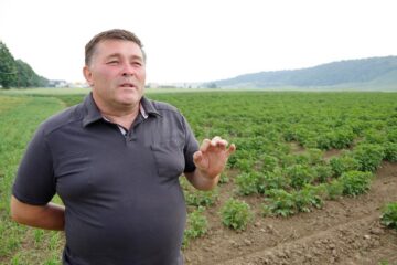 Mihai Flutur, un fermier foarte îngrijorat de lipsa precipitațiilor