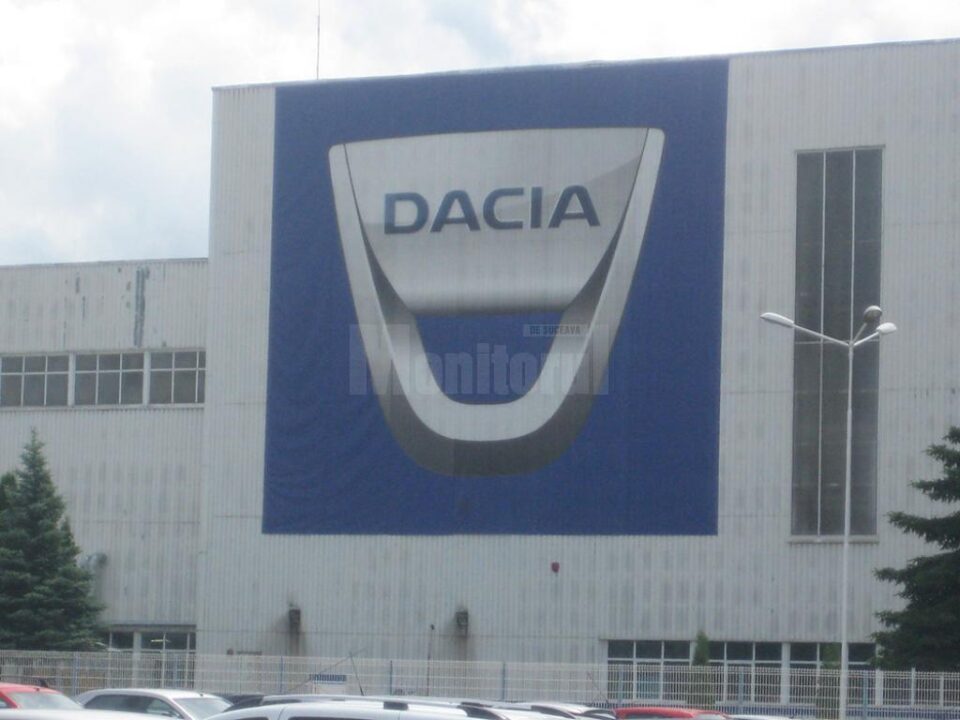 Studenți ai Facultății de Inginerie Mecanică, în vizită la Uzinele Dacia-Renault