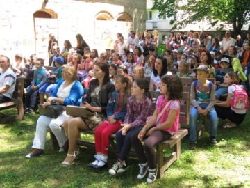 Expoziția-concurs de desene „Vis de copil în casa bunicilor”