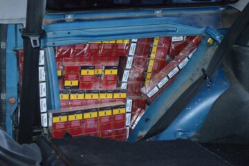Țigări ucrainene de peste 40.000 de euro și un autoturism de teren, abandonate de contrabandiști la Ghicea