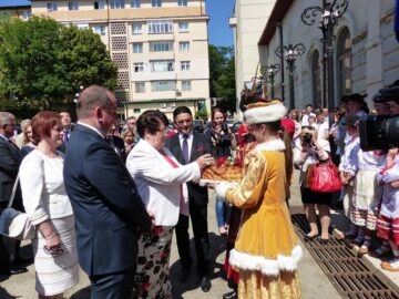 „Voi, polonezii de aici, sunteți ambasadorii Poloniei în România”