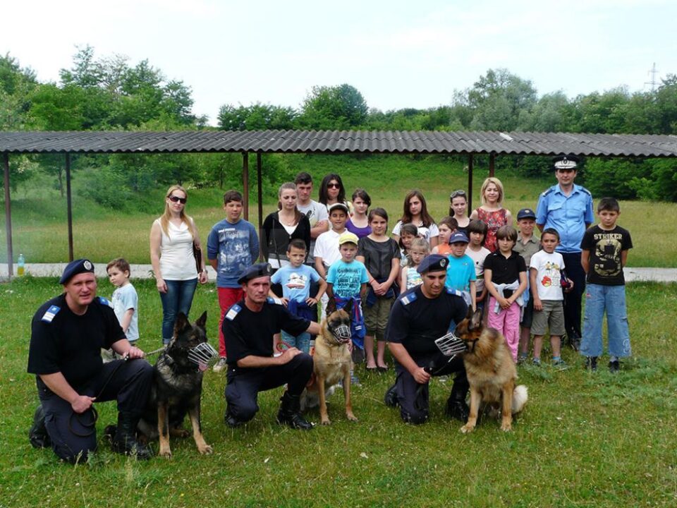 Beneficiarii Casei de Tip Familial ,,Visătorii” din Fundu Moldovei, în excursie prin județ