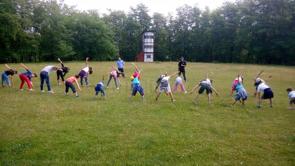 Beneficiarii Casei de Tip Familial ,,Visătorii” din Fundu Moldovei, în excursie prin județ