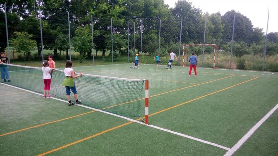 Beneficiarii Casei de Tip Familial ,,Visătorii” din Fundu Moldovei, în excursie prin județ