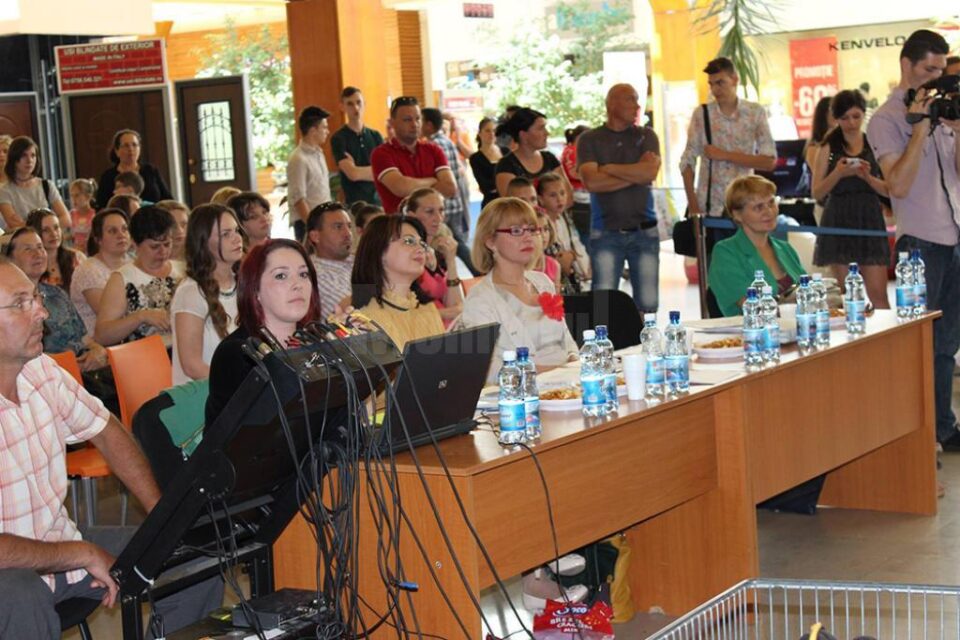 Trofeul „Vocea Bucovinei”, obținut de o elevă de la Școala Gimnazială „Miron Costin” Suceava