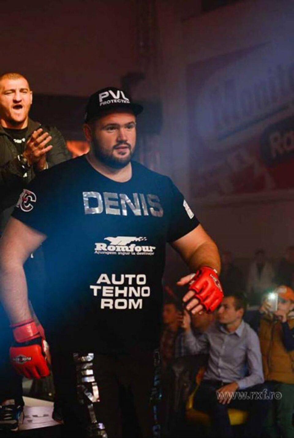 Luptătorul MMA Ghiță Ignat, alias „Ursul Carpatin”, a fost condamnat ieri definitiv de Curtea de Apel Suceava la patru ani de închisoare cu executare Luptătorul MMA Ghiță Ignat, alias „Ursul Carpatin”, a fost condamnat ieri definitiv de Curtea de Apel Suceava la patru ani de închisoare cu executare