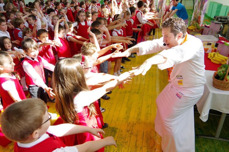 700 de elevi suceveni au învățat de la Selgros și Chef Cezar că „Sănătatea începe din farfurie”