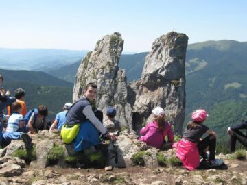 Excursie gratuită pentru copiii care participă la cateheză, la Biserica „Sf. Dumitru” din Suceava