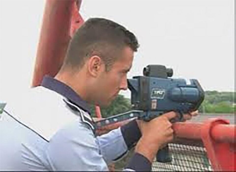 „Pistolul” radar cu laser a fost folosit la Suceava doar pentru probe și pentru instruirea unor lucrători de poliție rutieră în folosirea sa