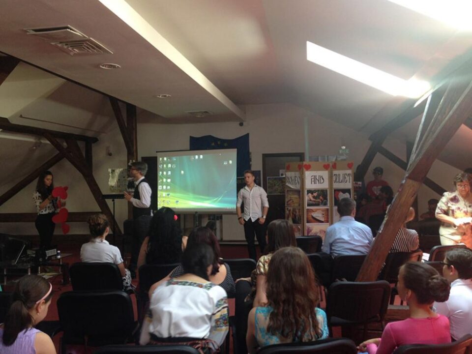 Bilanțul activităților culturale de la Biroul Francez a avut loc vineri, în prezența unui public numeros Bilanțul activităților culturale de la Biroul Francez a avut loc vineri, în prezența unui public numeros