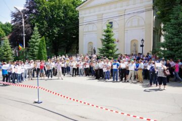 Mitingul de susținere a moțiunii de cenzură inițiat de PNL la adresa Cabinetului Ponta din fața Prefecturii Suceava