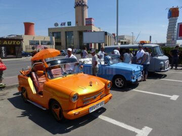 Vechile Trabanturi, transformate în adevărate bijuterii auto, au defilat pe străzile Sucevei