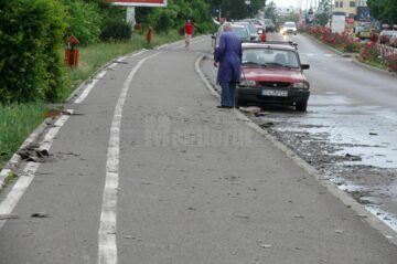 Haos creat de vânt la Fălticeni