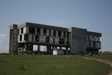Lucrări sistate la viitorul sediu al Casei Corpului Didactic din Șcheia