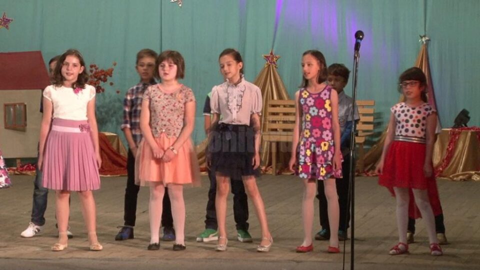 „Anotimpul copilăriei”, pe scena Casei de Cultură Suceava