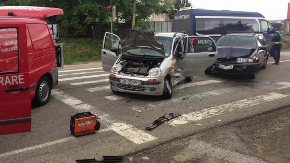 Accidentul s-a produs pe trecerea de pietoni, pe E 85, pe drumul care leagă Suceava de Fălticeni Accidentul s-a produs pe trecerea de pietoni, pe E 85, pe drumul care leagă Suceava de Fălticeni