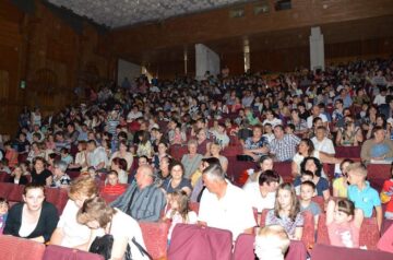 Cei mai merituoși elevi ai Școlii Gimnaziale „Miron Costin” au fost sărbătoriți la final de an școlar