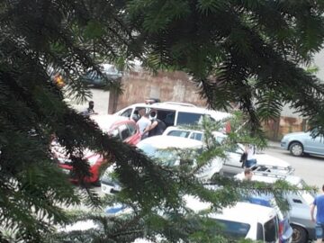 Interlopi din Suceava, săltați de pe stradă, sub acuzația că erau recuperatori plătiți și autori ai unor șantaje de tip mafiot