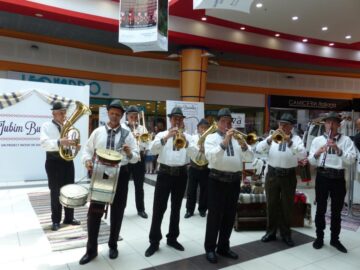 Tradițiile și meșteșugurile românești, redescoperite de suceveni în cadrul unor evenimente organizate de Shopping City Suceava